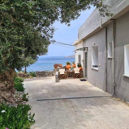 Colimbos Accommodation, 2 Min From The Beach Sfinárion 外观 照片