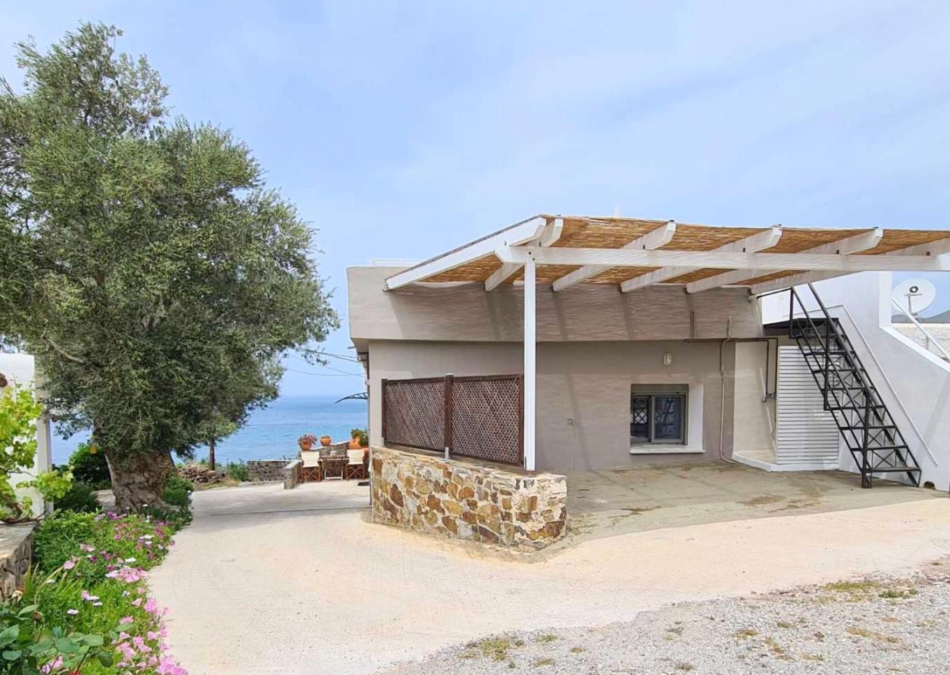 Colimbos Accommodation, 2 Min From The Beach Sfinárion 外观 照片