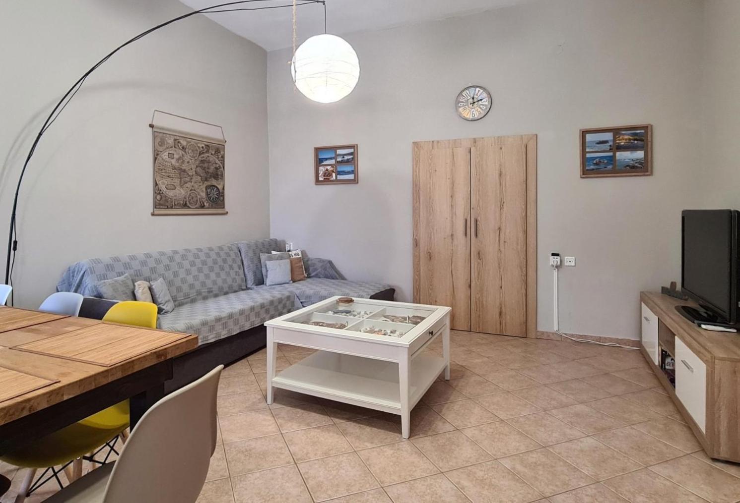 Colimbos Accommodation, 2 Min From The Beach Sfinárion 外观 照片