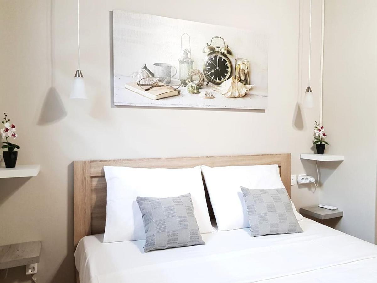 Colimbos Accommodation, 2 Min From The Beach Sfinárion 外观 照片