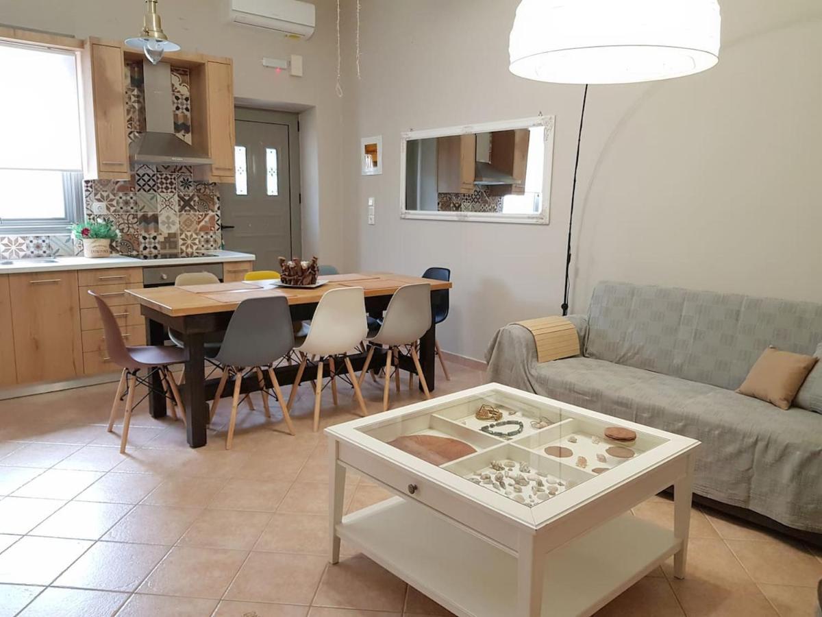 Colimbos Accommodation, 2 Min From The Beach Sfinárion 外观 照片